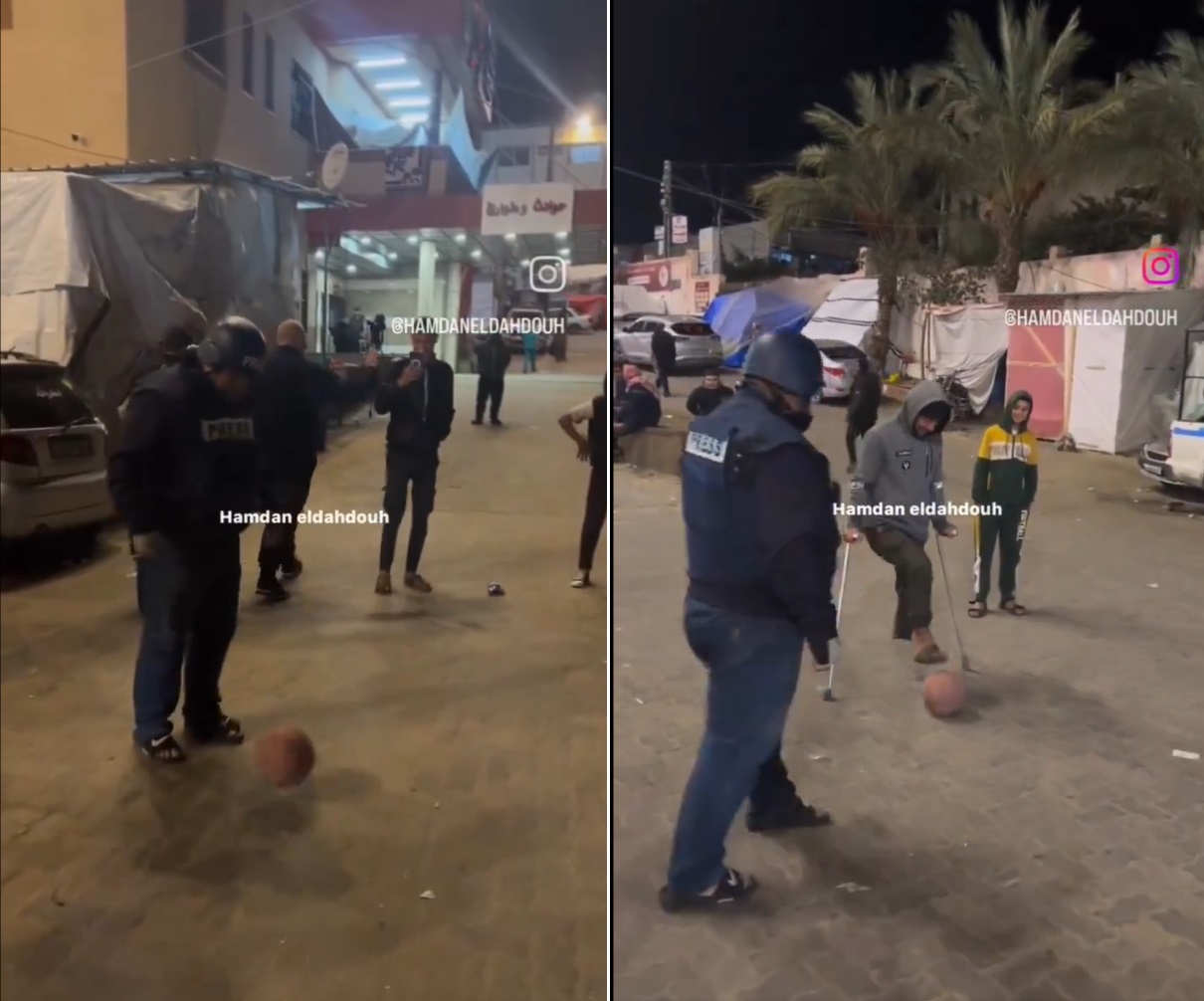 وائل الدحدوح يلعب الكرة مع عدد من أطفال غزة