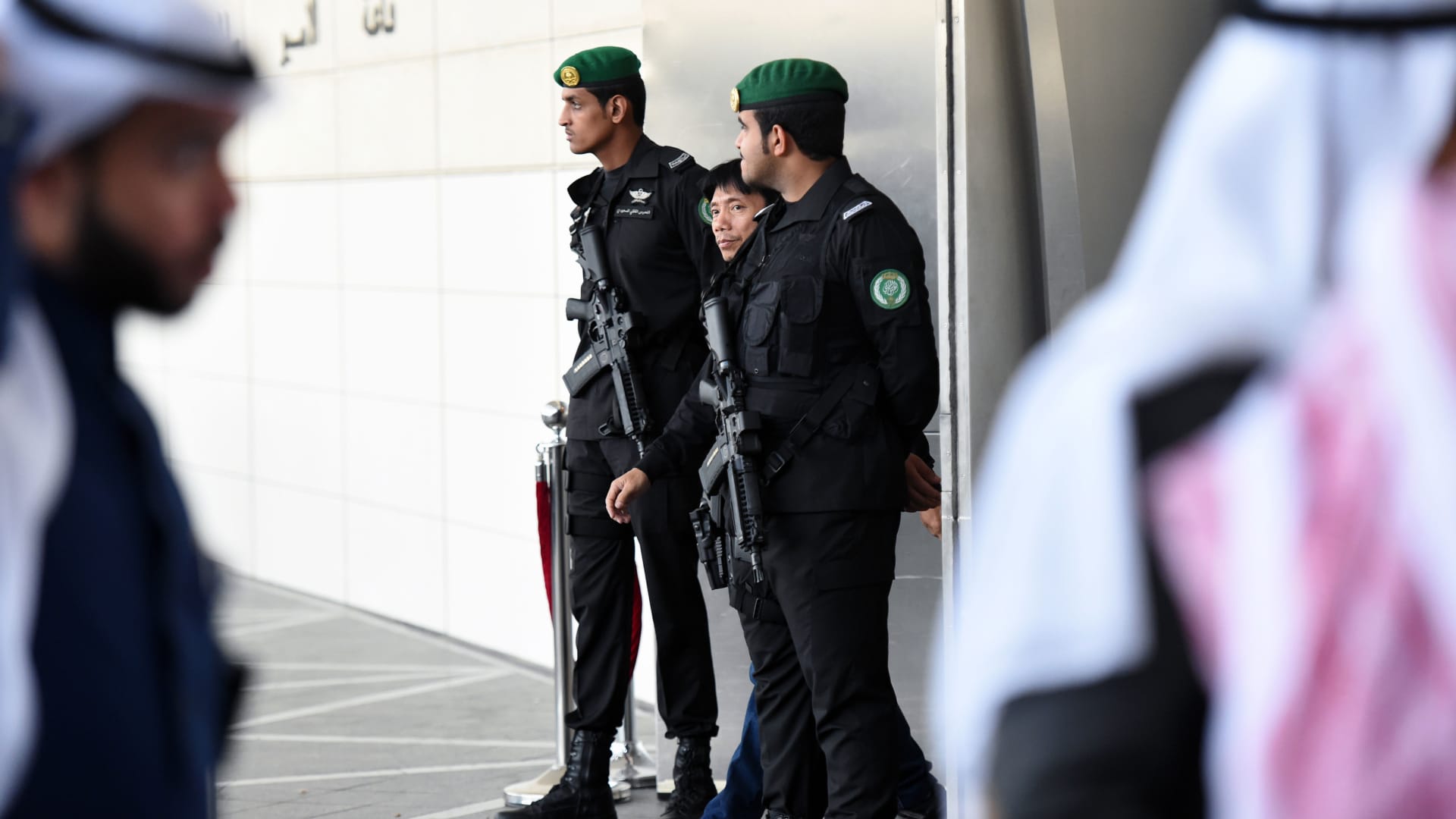 السعودية تنفق ميزانيات باهظة على الحرس الملكي وتتجاهل تردي الأوضاع الخدمية