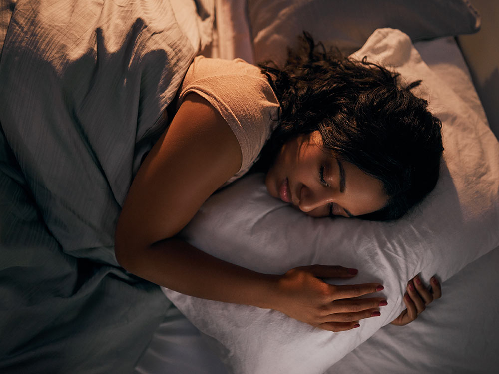 لا تحصل نصف النساء اللاتي في منتصف العمر على 7 ساعات الموصى بها من النوم كل ليلة
