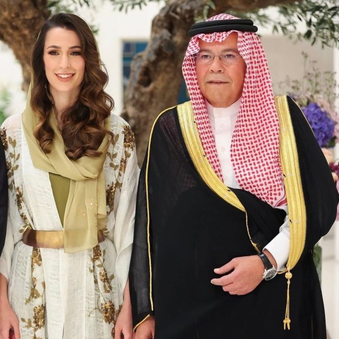 لم يذكر الديوان الملكي الأردني سبب وفاة والد الأميرة رجوة آل سيف 