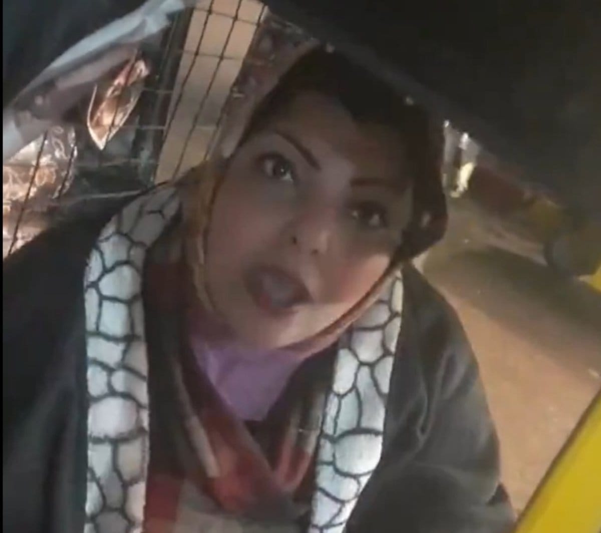 سائقة توكتوك تفكر موجة غضب ضد غلاء الأسعار في مصر