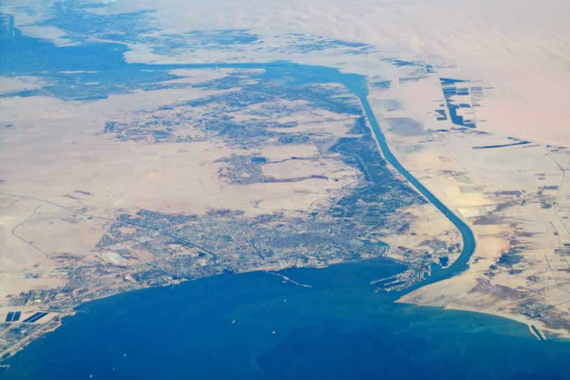 قناة السويس والساحل السوداني.. هل تسيطر روسيا على البحر الأحمر؟