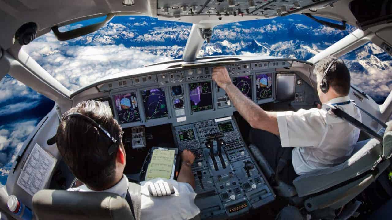 عقار مخدر يستخدمه الطيار للبقاء مستيقظاً