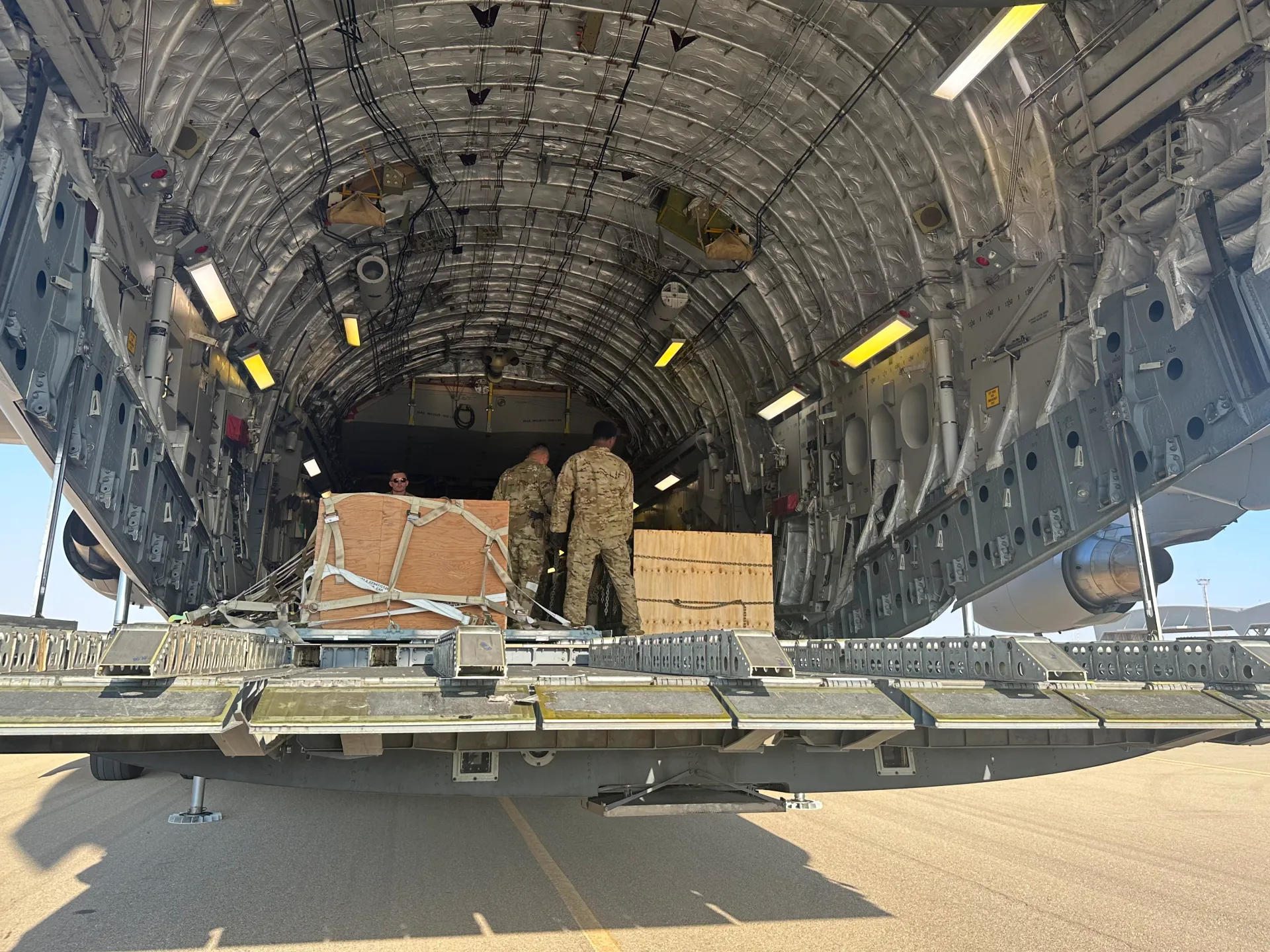 المساعدات العسكرية إلى إسرائيل