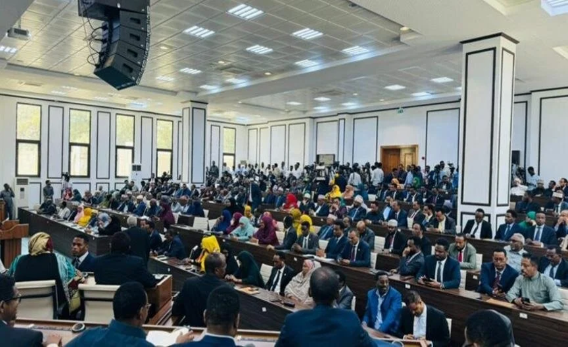 انتقال الصومال لنظام الحكم الرئاسي؟.. تعديل الدستور أثار جدلا