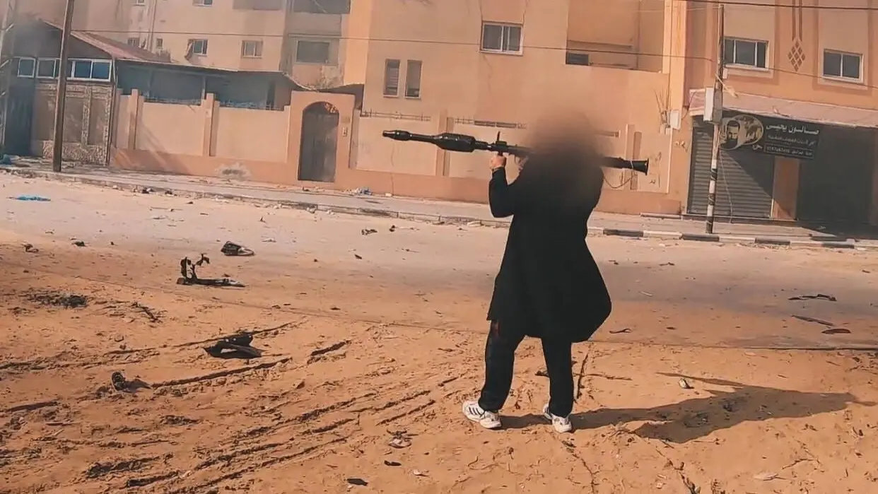 المقاتل الأنيق غزة