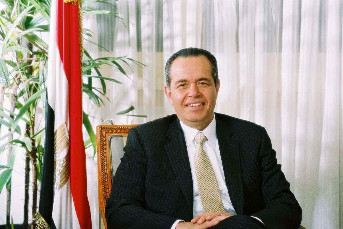 الملياردير المصري البريطاني محمد منصور