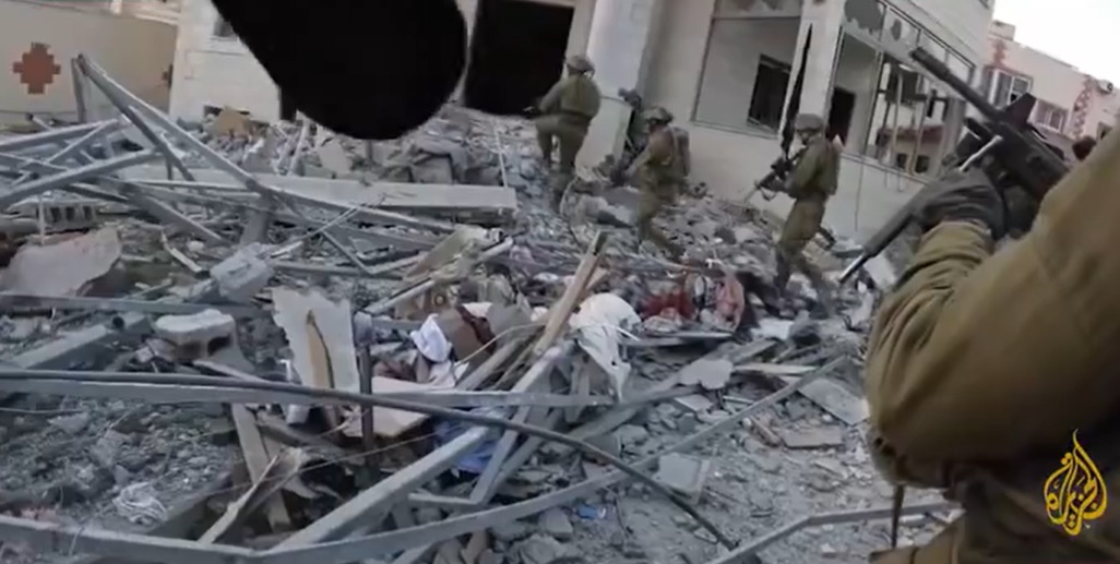 جنود الاحتلال يقتلون مسنا فلسطينيا بمنزله في غزة