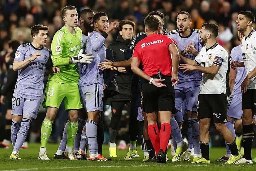 حكم مباراة ريال مدريد وفالنسيا