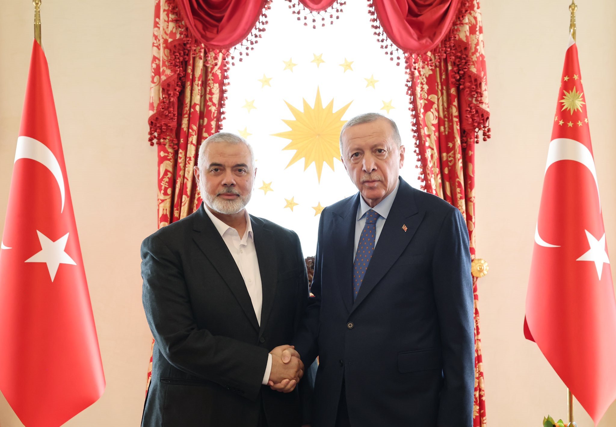 أردوغان يلتقي هنية ووفد حماس في قصر دولمة بهجة بإسطنبول