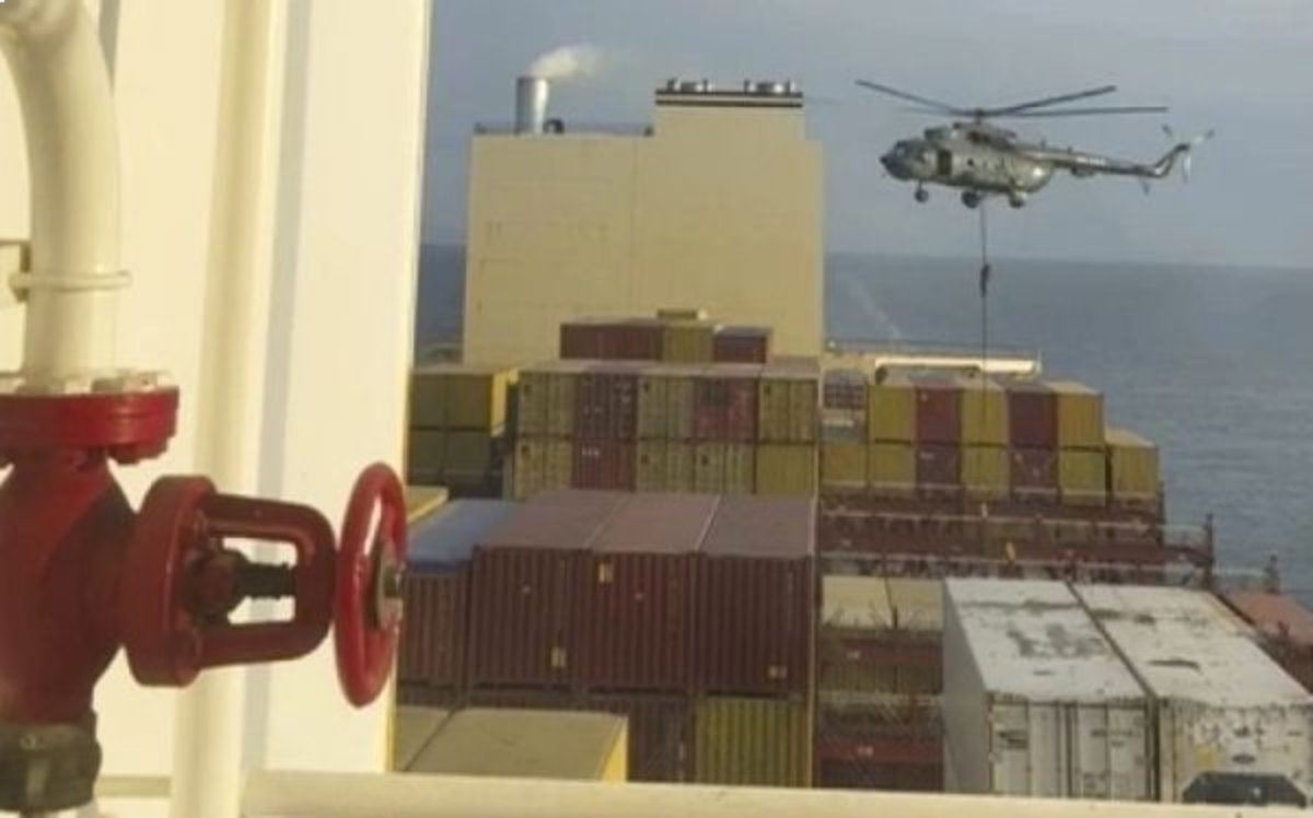 الحرس الثوري الإيراني يستولي على سفينة تابعة لإسرائيل