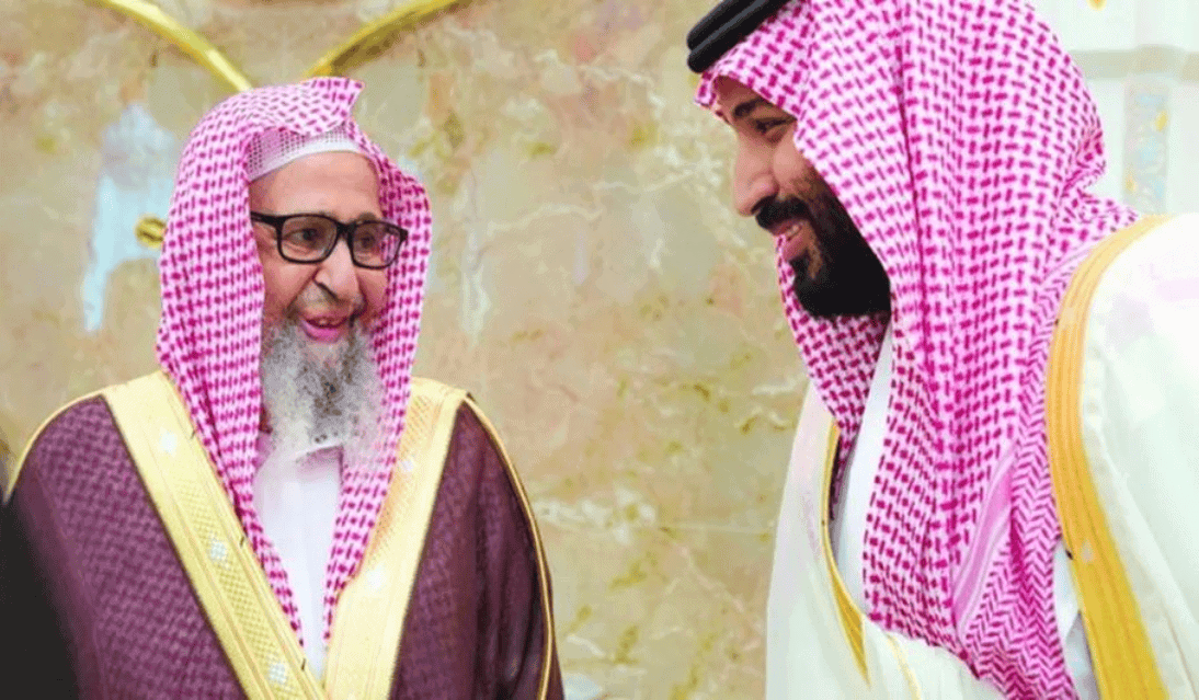 فتوى الفوزان بتحريم استخدام كهرباء الحرم لشحن الجوالات تثير جدلا