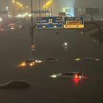 غرق شوارع دبي نتيجة الأمطار الغزيرة المصاحبة لمنخفض المطير