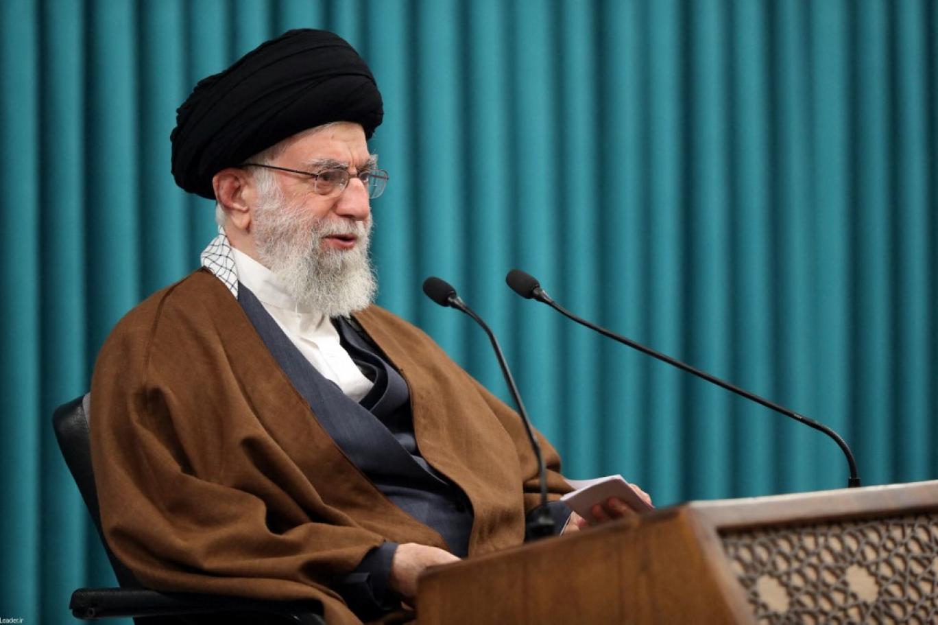 خامنئي يعلق على سقوط طائرة الرئيس الإيراني: "أعمال البلاد ستستمر بشكل منظم وجدي"