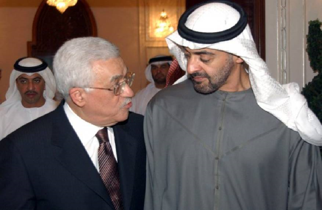 كواليس المعركة الساخنة بين سلطة محمود عباس والإمارات في قمة المنامة