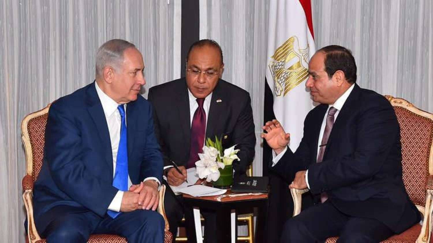 هل حقا وافق السيسي على طلب إسرائيلي لسحب الذخيرة الحية من الجنود المصريين عند معبر رفح؟