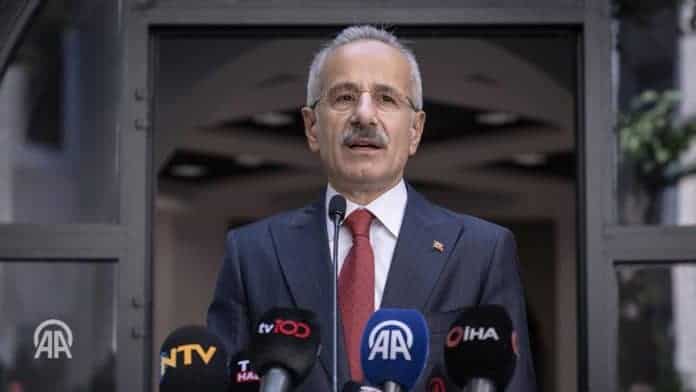 وزير النقل والبنية التحتية التركي عبد القادر أورال أوغلو