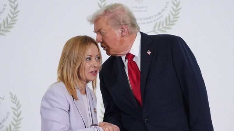 صراع السيادة والكبرياء.. كيف حوّلت ميلوني هجوم ترامب الشخصي إلى نصر سياسي داخل القارة العجوز؟ منشور ساخر لترامب عن ميلوني على تروث سوشيال يثير توتراً قبل قمة الناتو في أنقرة، فيما تلتزم روما الصمت وتصفه بهجوم شخصي بلا سياق.