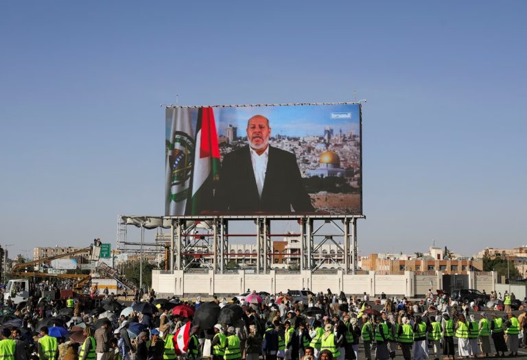 حماس تعلن اختيار خليل الحية رئيساً جديداً خلفاً ليحيى السنوار، في خطوة تعيد ترتيب قيادة الحركة بعد اغتيالات إسرائيلية طالت أبرز قادتها.