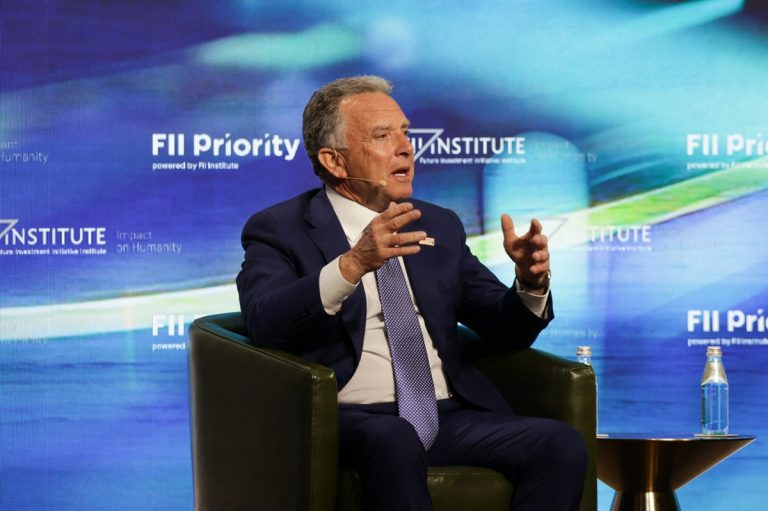 سموتريتش يزعم أن ويتكوف وصف سكان غزة بـ”مليوني نازي”.. وواشنطن تلتزم الصمت سموتريتش يزعم أن المبعوث الأميركي ستيف ويتكوف وصف سكان غزة بـ«مليوني نازي» بعد زيارته للقطاع، وسط انتقادات للحصار والتجويع الإسرائيلي.