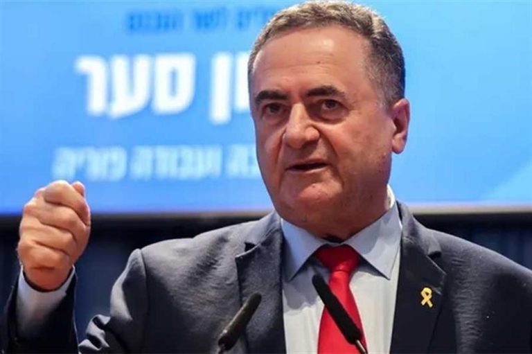تصعيد إسرائيلي غير مسبوق: وزير الدفاع يعلن الجاهزية لعمليات ضد السلطة الفلسطينية.. وزير الدفاع الإسرائيلي يهدد بحملة واسعة في الضفة ضد السلطة الفلسطينية إذا رُصد تخطيط لعمليات مسلحة، وسط تصاعد التوتر وهجمات المستوطنين.