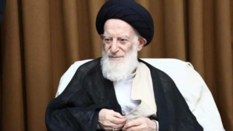 وفاة آية الله العظمى موسى شبيري زنجاني.. المرجع الذي عبر انقسامات إيران السياسية دون أن يدخل السلطة رحيل آية الله موسى شبيري زنجاني يسلط الضوء على إرث مرجع ديني مستقل في قم، جمع احترام الإصلاحيين والمحافظين وابتعد عن صراعات السلطة في إيران