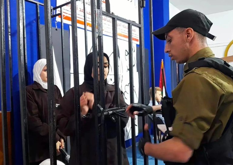 ولادة أسيرة فلسطينية داخل سجن إسرائيلي.. دانا جودة تعيد ملف الحوامل المعتقلات إلى الواجهة ولادة دانا جودة داخل سجن إسرائيلي تعيد ملف الأسيرات الفلسطينيات الحوامل إلى الواجهة، وسط اتهامات بحرمانهن من الرعاية الطبية والغذاء الكافي.