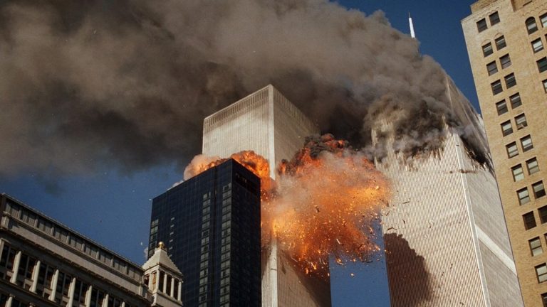 في الذكرى الـ25 لهجمات 11 سبتمبر، تستعيد الوقائع تسلسل اليوم الذي غيّر أميركا، وسط تنديد العفو الدولية بإفلات جرائم الحرب على الإرهاب من العقاب.