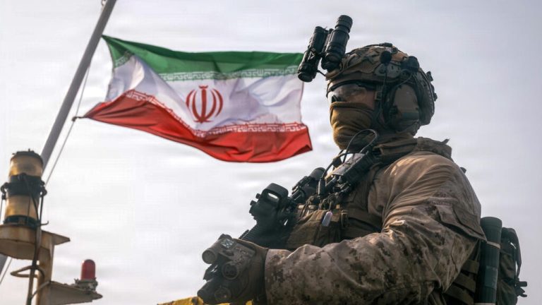 إيران تحذر من هجوم أمريكي جديد وتهدد بضرب أهداف لم تستهدفها واشنطن من قبل إيران تحذر من ضربة أمريكية جديدة وتتوعد باستهداف مواقع لم تُهاجم سابقاً