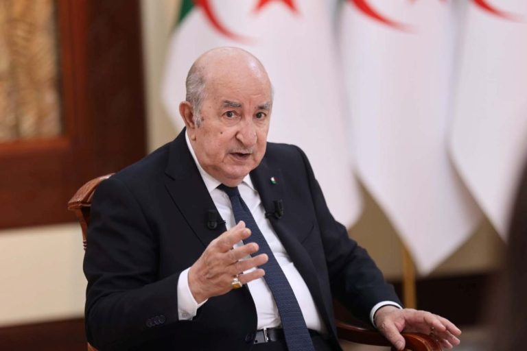أكثر من 24 ألف مهاجر أوقفتهم السلطات الجزائرية خلال عام 2025 وفق الأرقام الرسمية تحليل يكشف كيف تحولت الجزائر إلى محور خفي في ضبط الهجرة نحو أوروبا، عبر اتفاقات مع إيطاليا وطرد جماعي جنوباً وضغط متزايد على سواحل إسبانيا