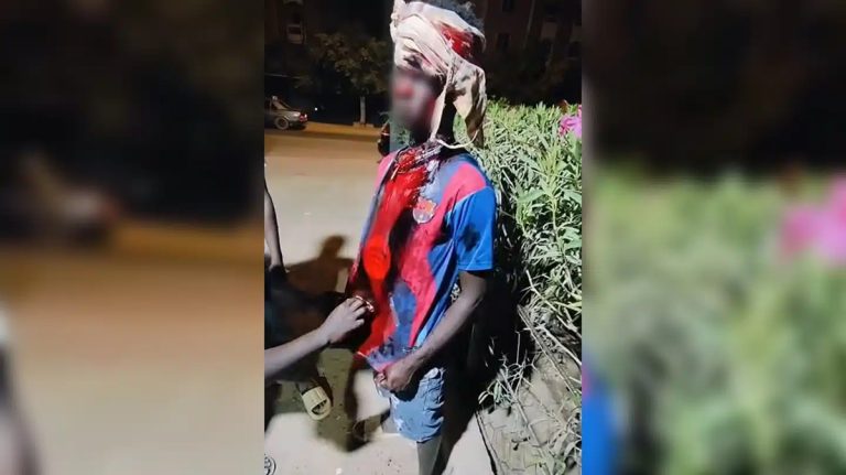 «المغرب ليس آمناً».. شهادات مهاجرين سودانيين تكشف ما يحدث بعد ترحيلهم من سبتة تحقيق يكشف معاناة مهاجرين سودانيين أعادتهم إسبانيا من سبتة إلى المغرب، وسط شهادات عن عنف وعنصرية وابتزاز وتشكيك في اعتباره بلداً آمناً لطالبي اللجوء.